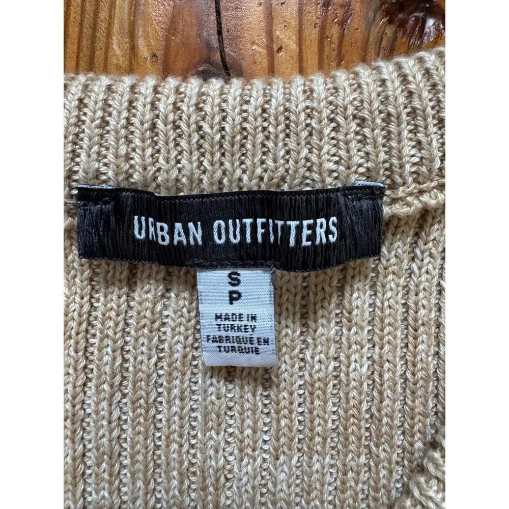 NWT Urban Outfitters Beige Sleeveless Knit Sweater Vest Tank Top Size Small NWT